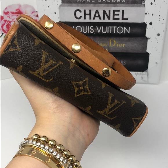 Louis Vuitton Florentine Belt Bag - Picture 5 of 8